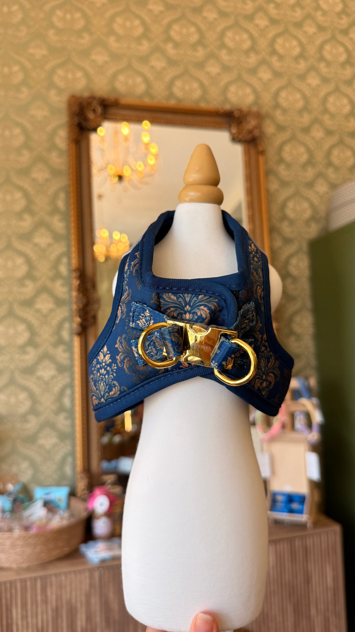 Hananis Blue Royal Vintage
