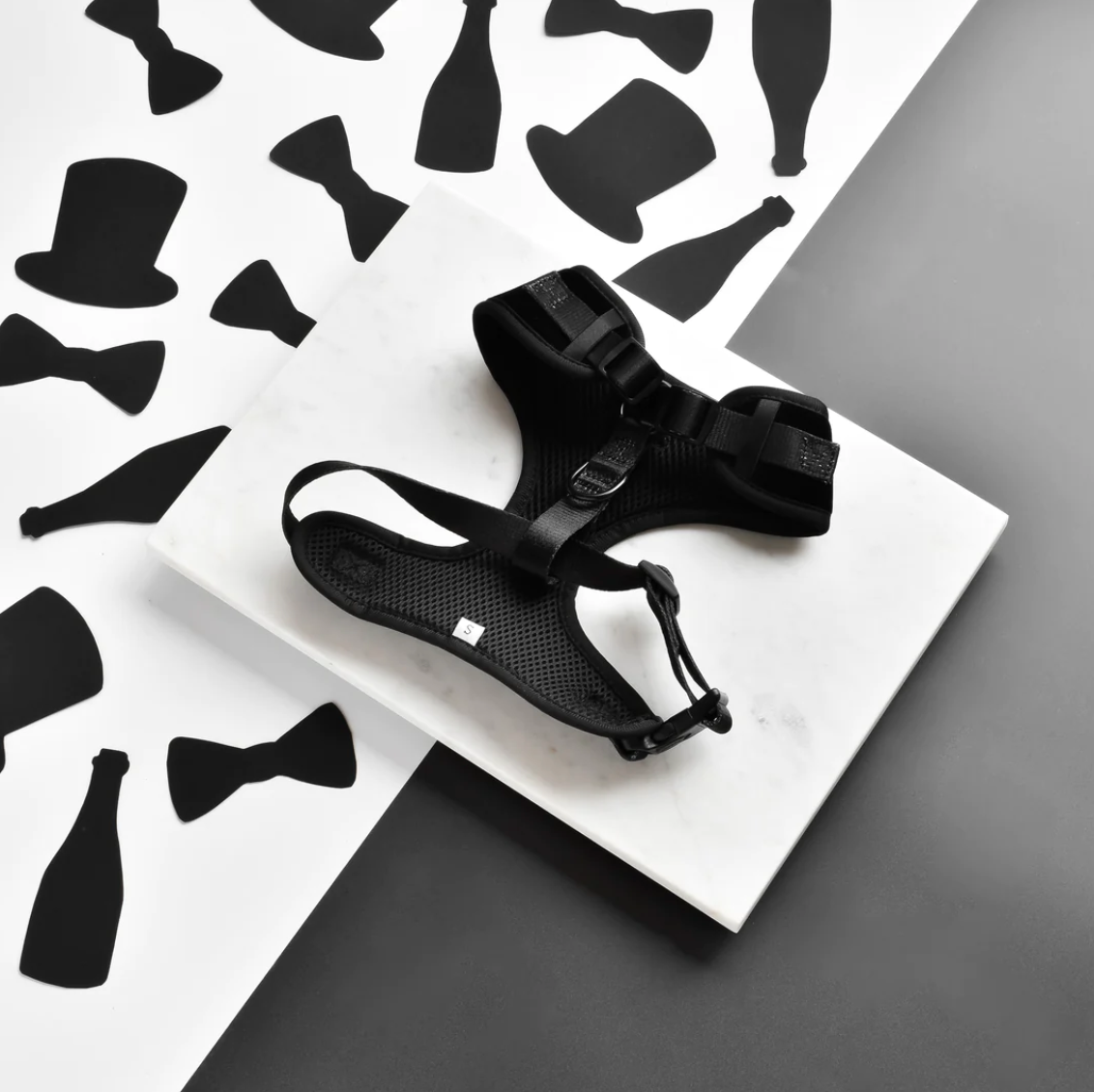 Arnés de cuello ajustable de terciopelo LUXE - Negro: L