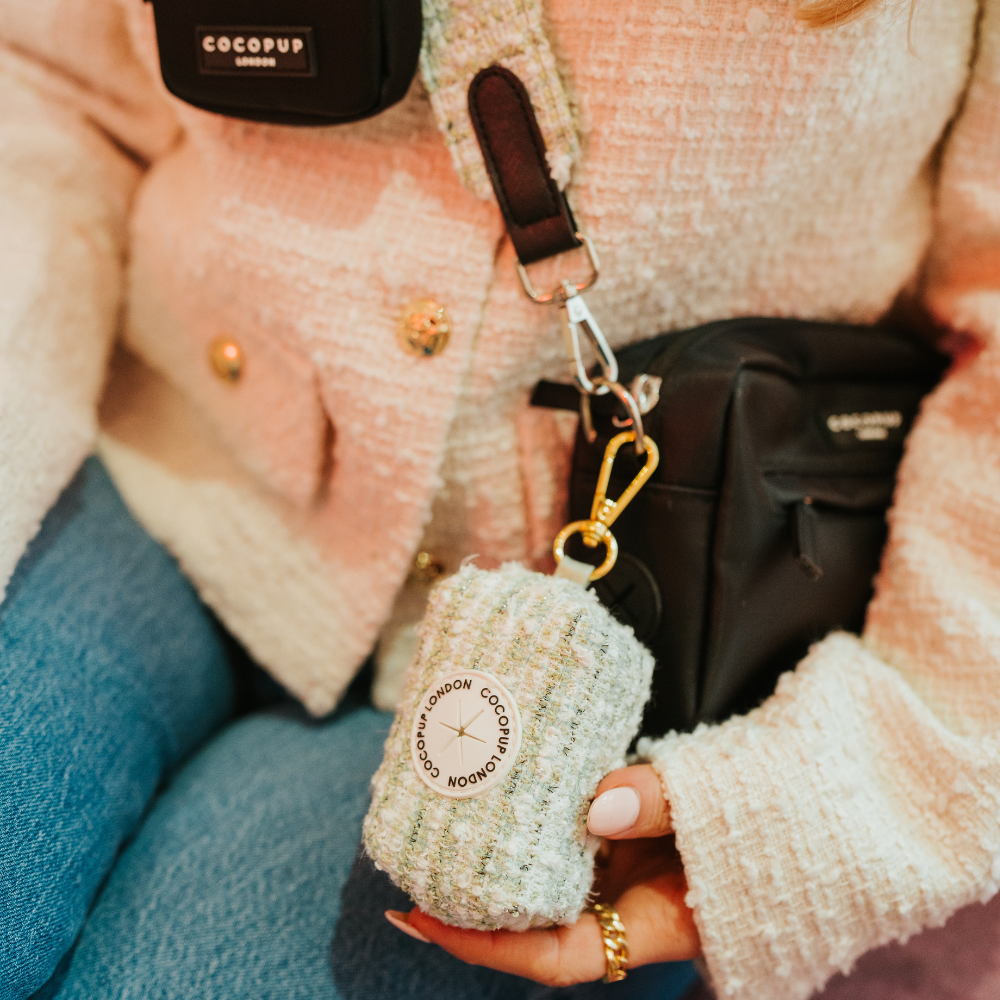 Porta bolsas para excrementos de tweed con textura de matcha