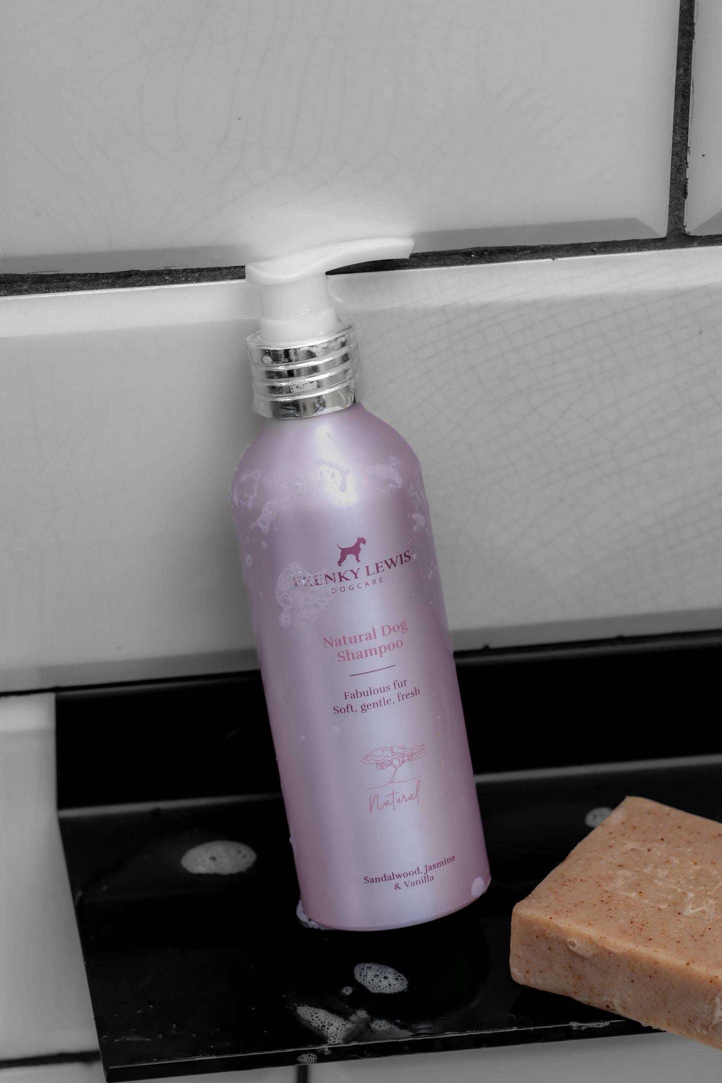 Shampooing pour chien - 200 ml - Santal, Jasmin, Vanille